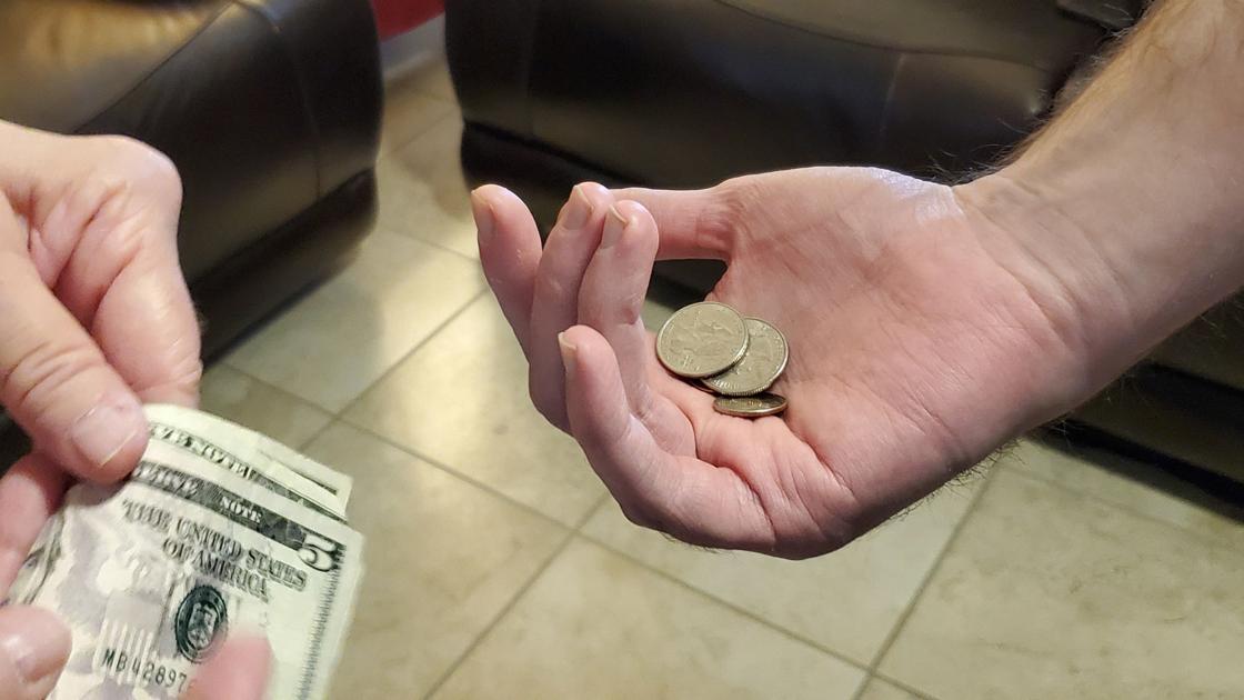 Hand Making Change Change Money Hands