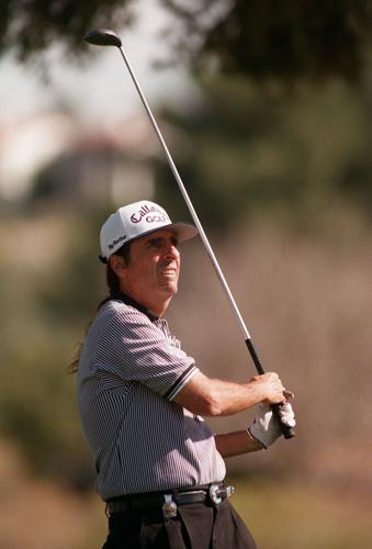 Alice Cooper golfing