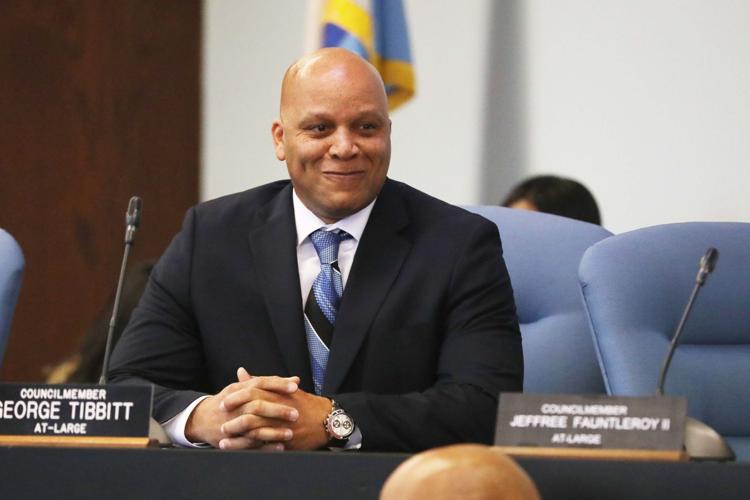 Gilliam sworn-in as AC mayor