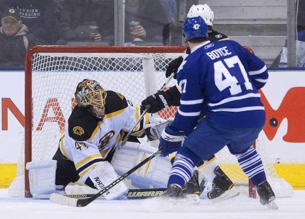 Rask saves help Bruins nip Leafs, ex-teammate   