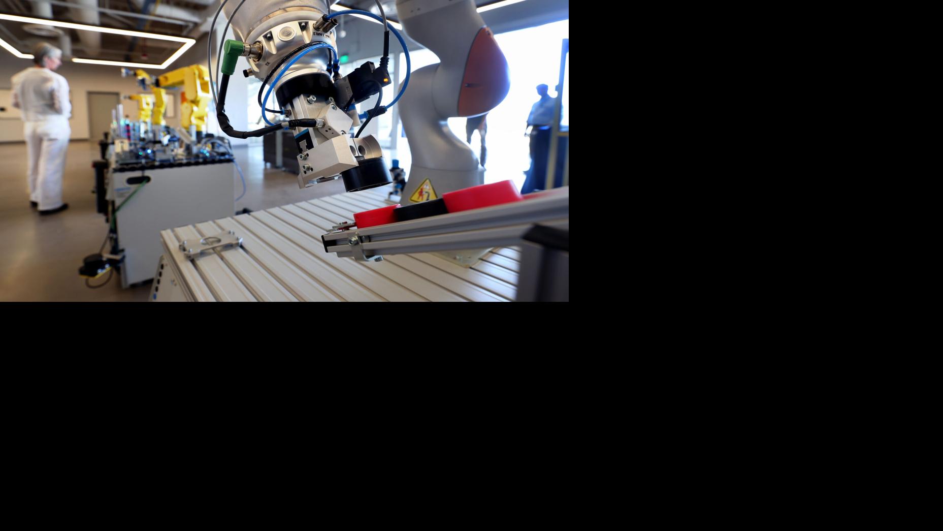 Photos Ceremony for the new Advanced Manufacturing Building at Pima Community College