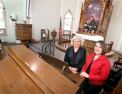 Ettrick church holds 'baby shower' for longtime organists