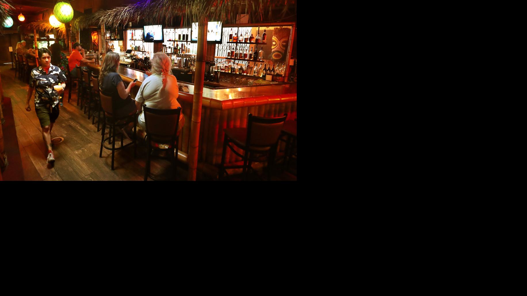 Hiring in bars, restaurants on the rise in Arizona Subscriber