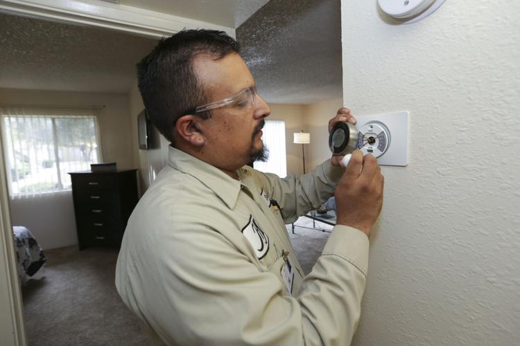 Tucson Electric providing "learning" thermostats to low-income customers