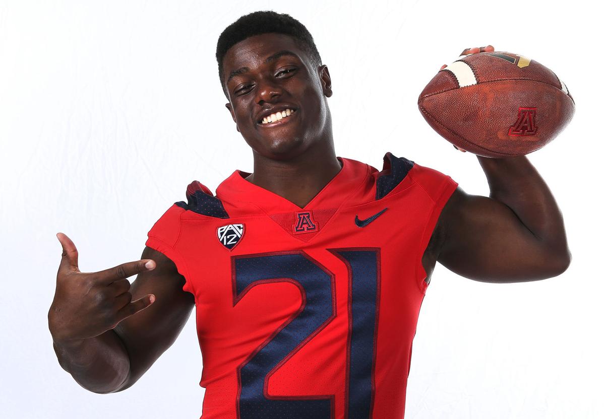 Arizona Wildcats Tailback J J Taylor S Vision Leaves Defenders In