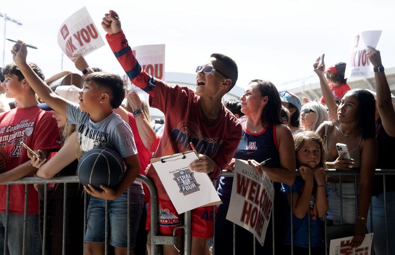 Arizona men's basketball returns from the Final Four