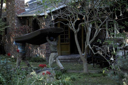 Nick Nolte escapes his burning home in Malibu  