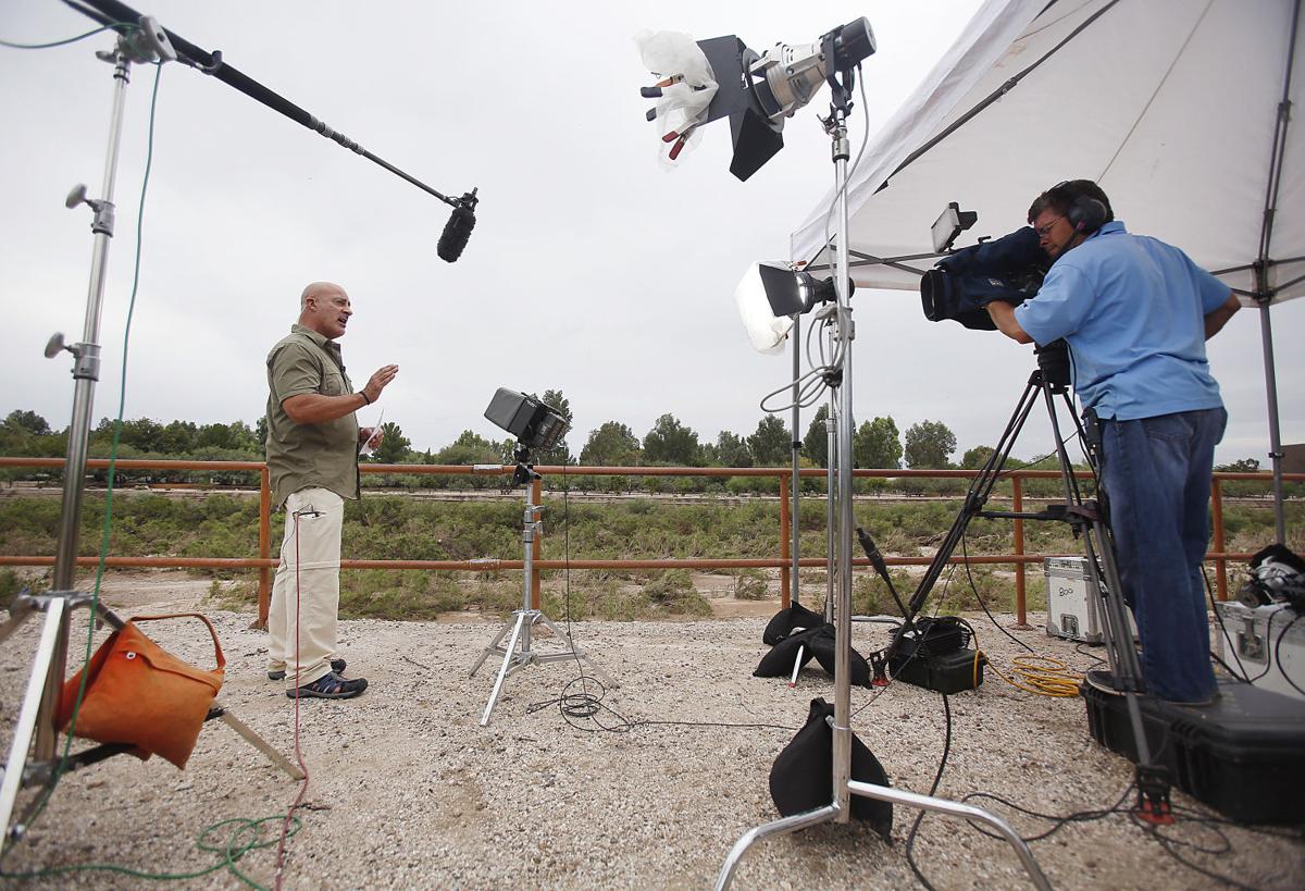 Photos: Weather Channel'S Jim Cantore Tracks Storm From Tucson
