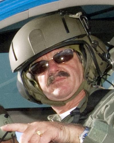 Helicopter crash injuries 3, kills 1