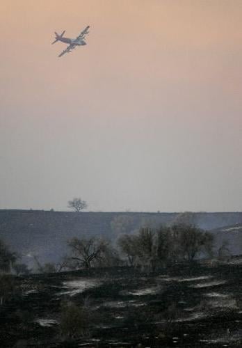 1,000-acre fire near Ft. Huachuca has burned five houses, injured one (updated)  