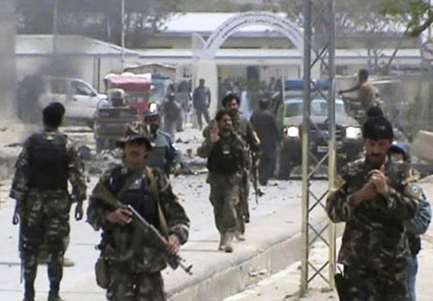 Afghan suicide blast kills 5 Americans    