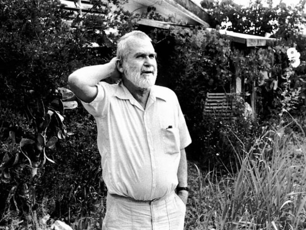 'Community poet' Inman dies at 86; he had unique style  