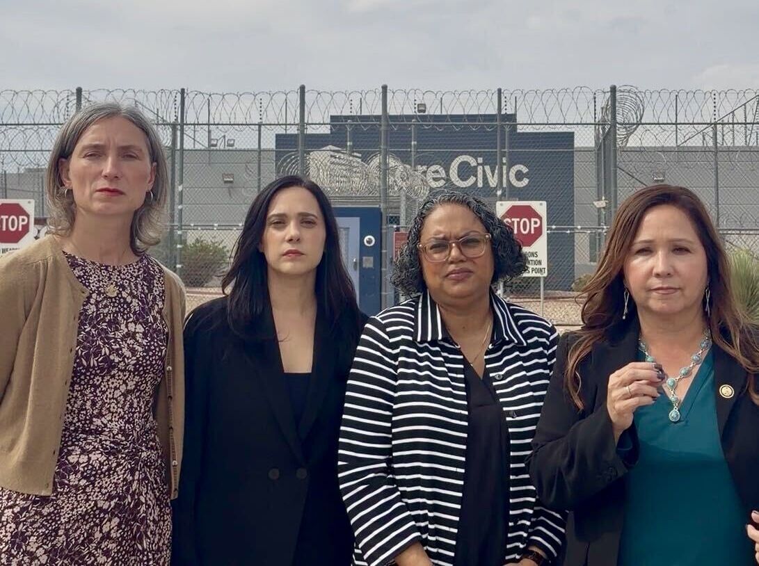 Congress members visit pregnant detainee at Eloy