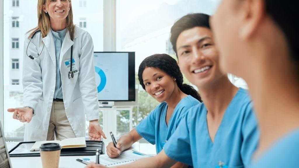 How to Choose the Right Pre-med Internship for Your Career Goals