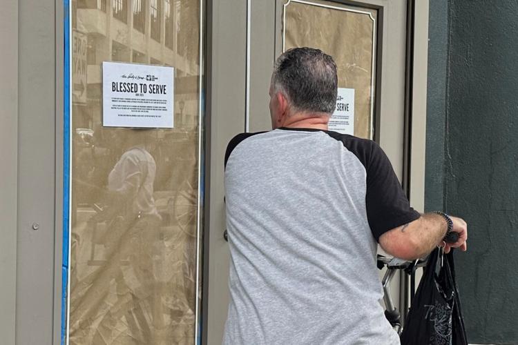 Paula Deen-Restaurants Closed