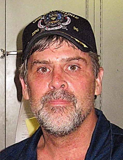 US wrests sea captain from pirates  