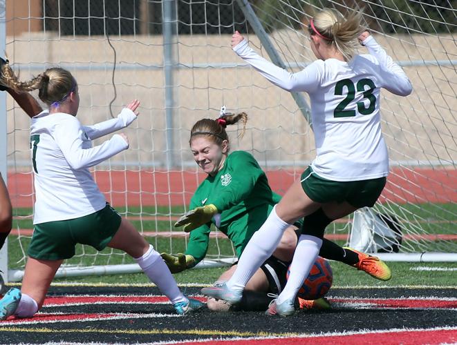 Salpointe girls soccer