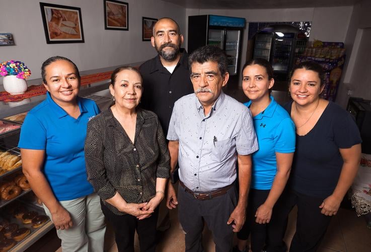 La Estrella Bakery, Barrio Hollywood