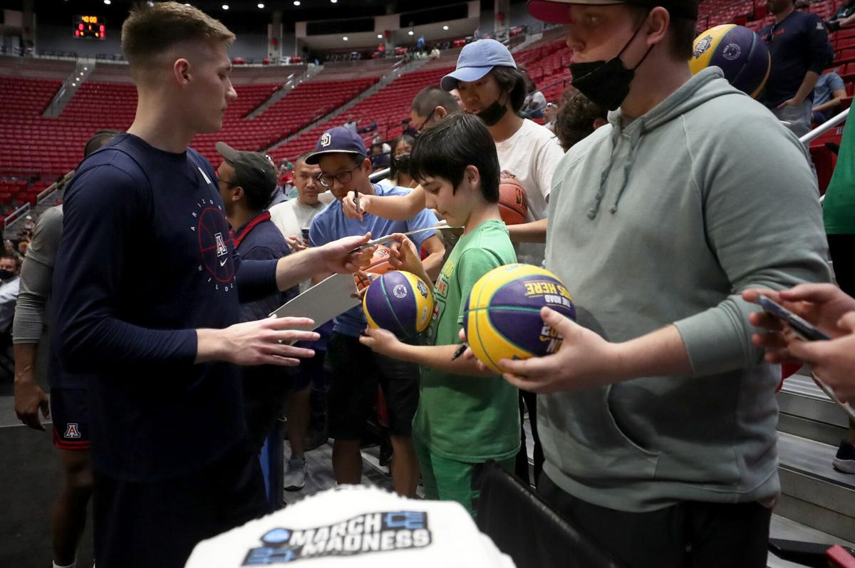 031822-tuc-spt-uabknotes-p1