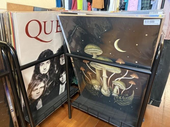 $25 Challenge: Sixth Avenue Antiques