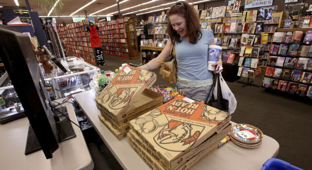 At retro party, fans power up early video games    