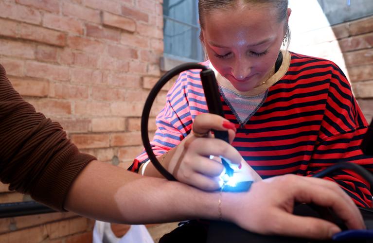 Di Luna Holiday Market