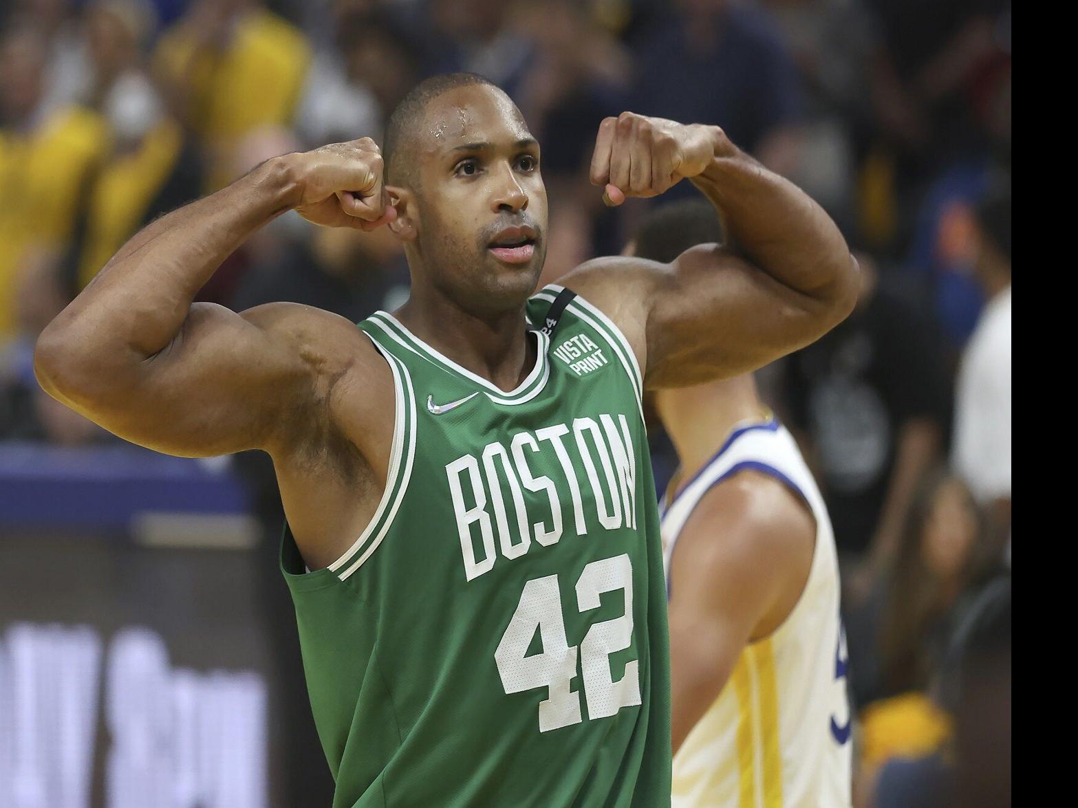 Celtics dominate fourth quarter to take Game 1 over host Warriors