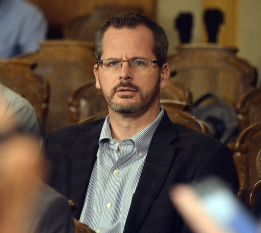 Michigan lawmaker forced out in scandal seeks elected post