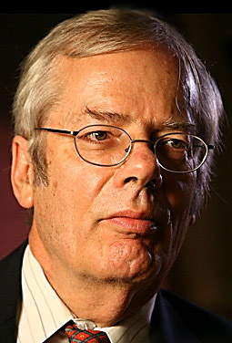 UA mirror guru gets 'Nobel look-alike'   
