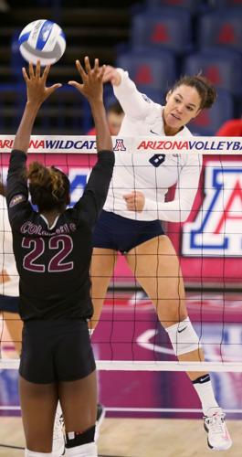 UA volleyball