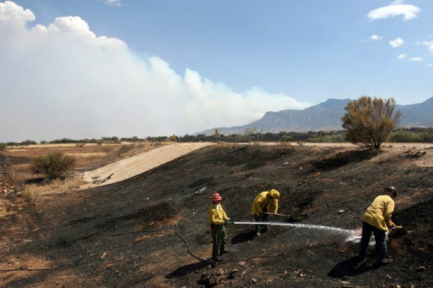 Monument Fire nears Sierra Vista