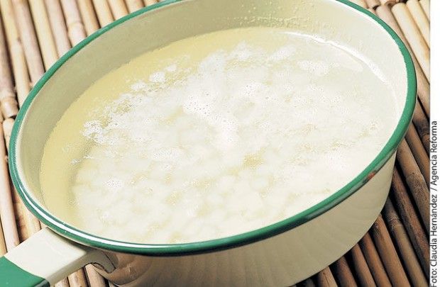 Chalupas de papa y chorizo  