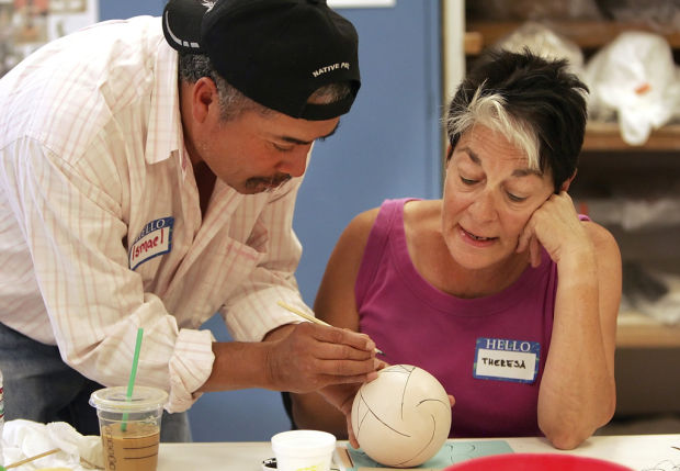 2-day workshop teaches intricacies of Mata Ortiz-style of pottery-making    