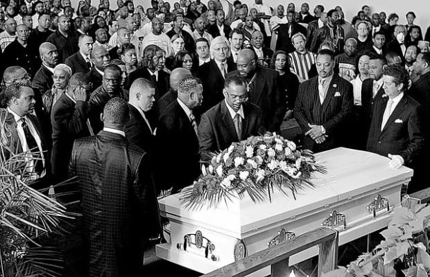 Hundreds lament Williams' execution  