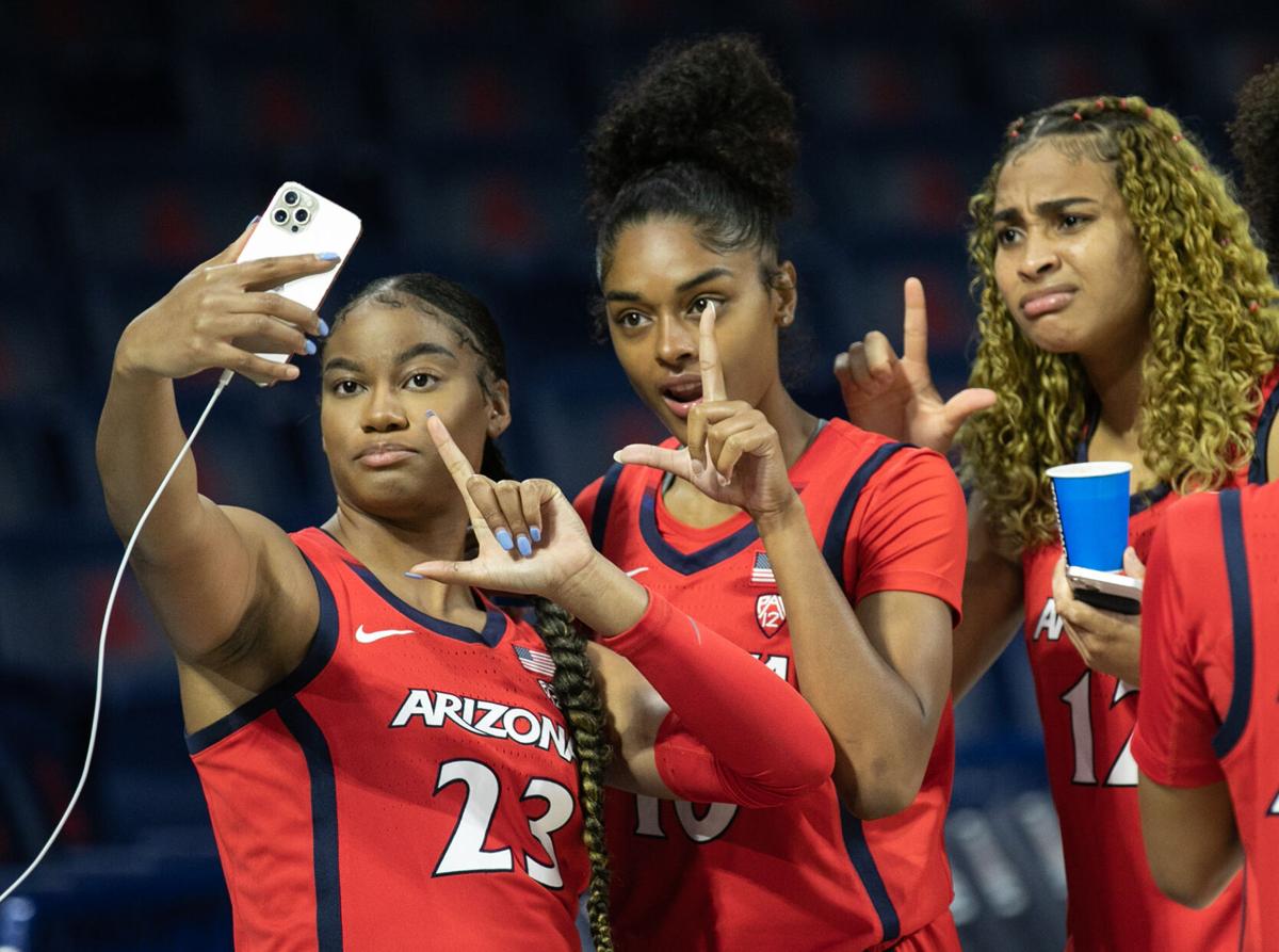 100122-tuc-spt-uawomenshoops-p1