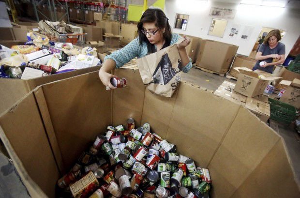 Community Food Bank voluntarios