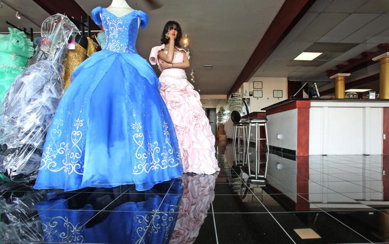 Store closure shocks customers awaiting gowns, tuxes