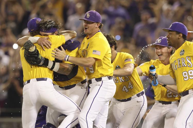 APTOPIX CWS Finals Baseball