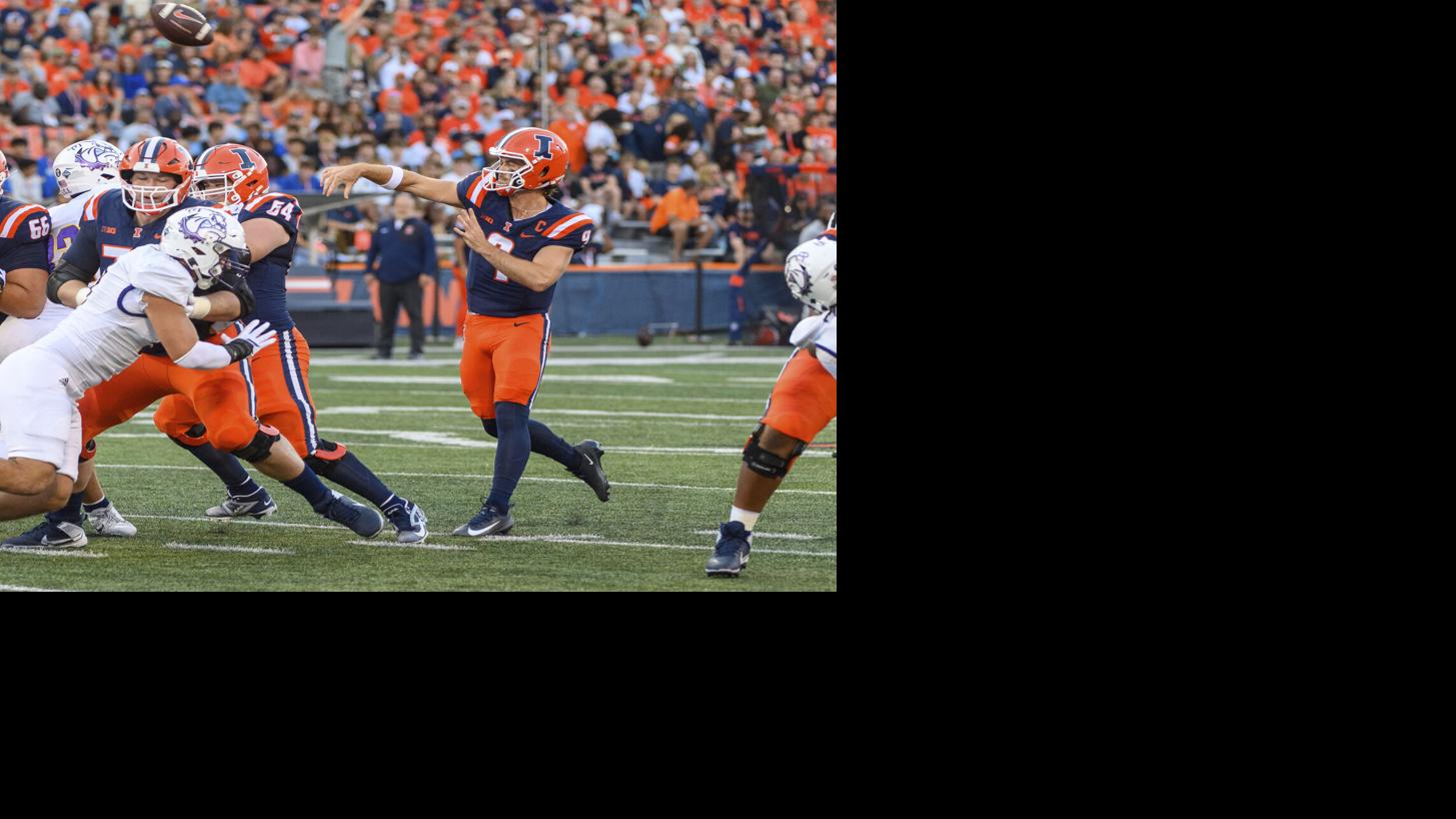 Illinois rides win streak to 1st top-10 ranking since 2001