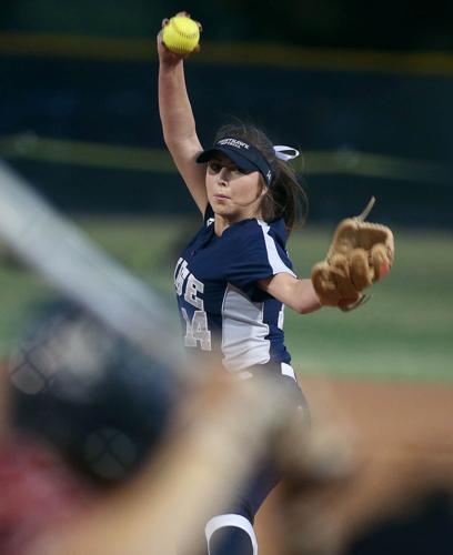 051118-spt-5A softball IR