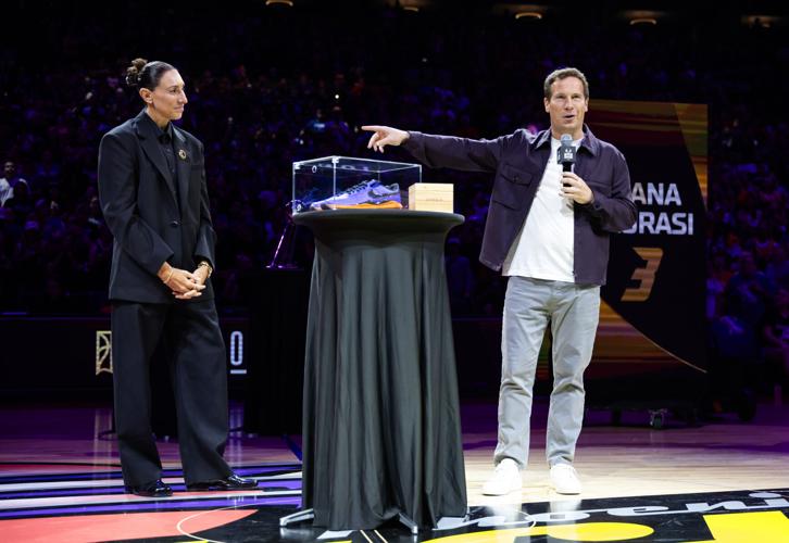 BASKETBALL-WNBA-PHO-POR/