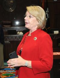 Higher benefits for jobless Arizonans are a must, Senate president says