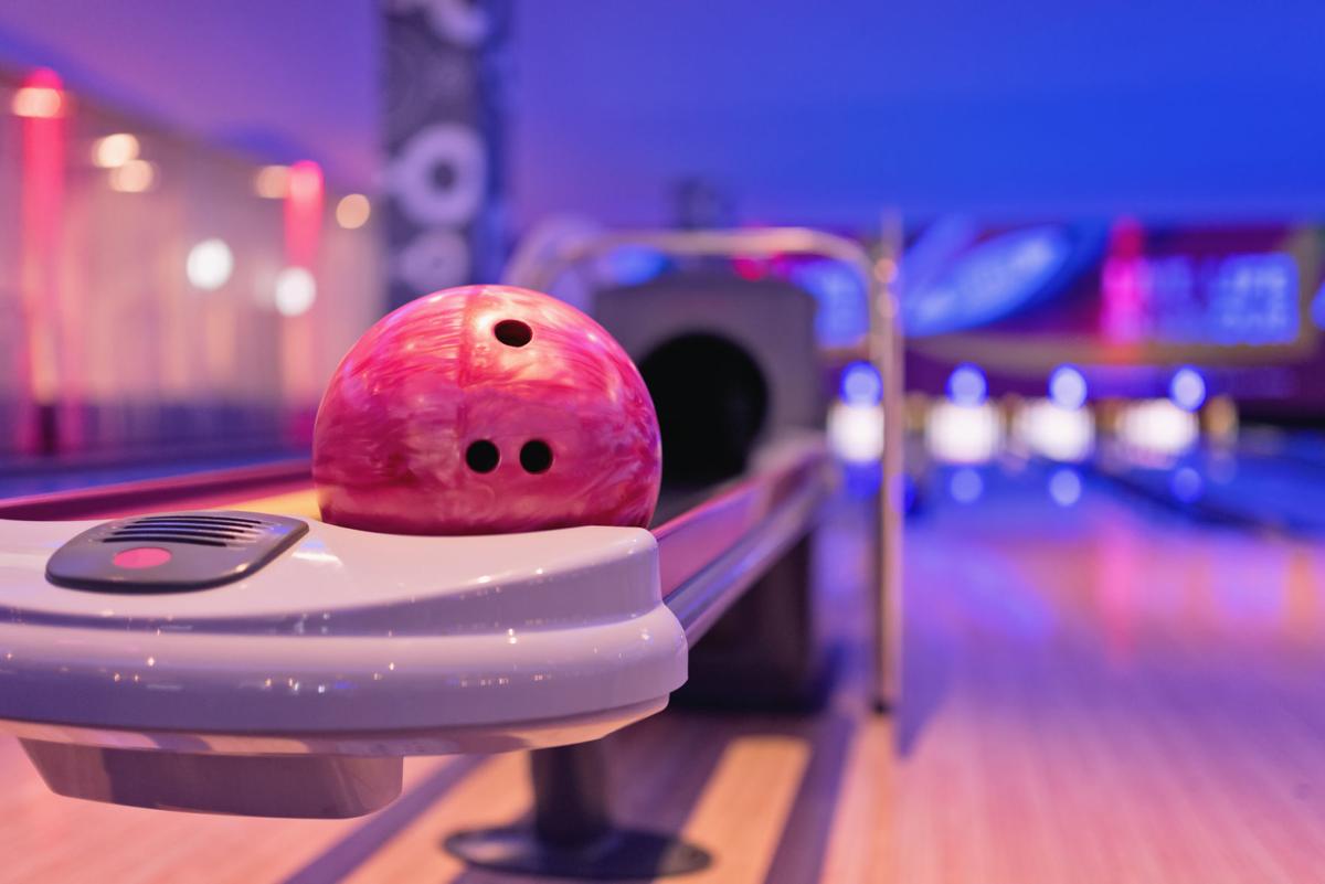 Contractors Association S Bowling Event To Benefit Tucson S Youth On Their Own Local News Tucson Com