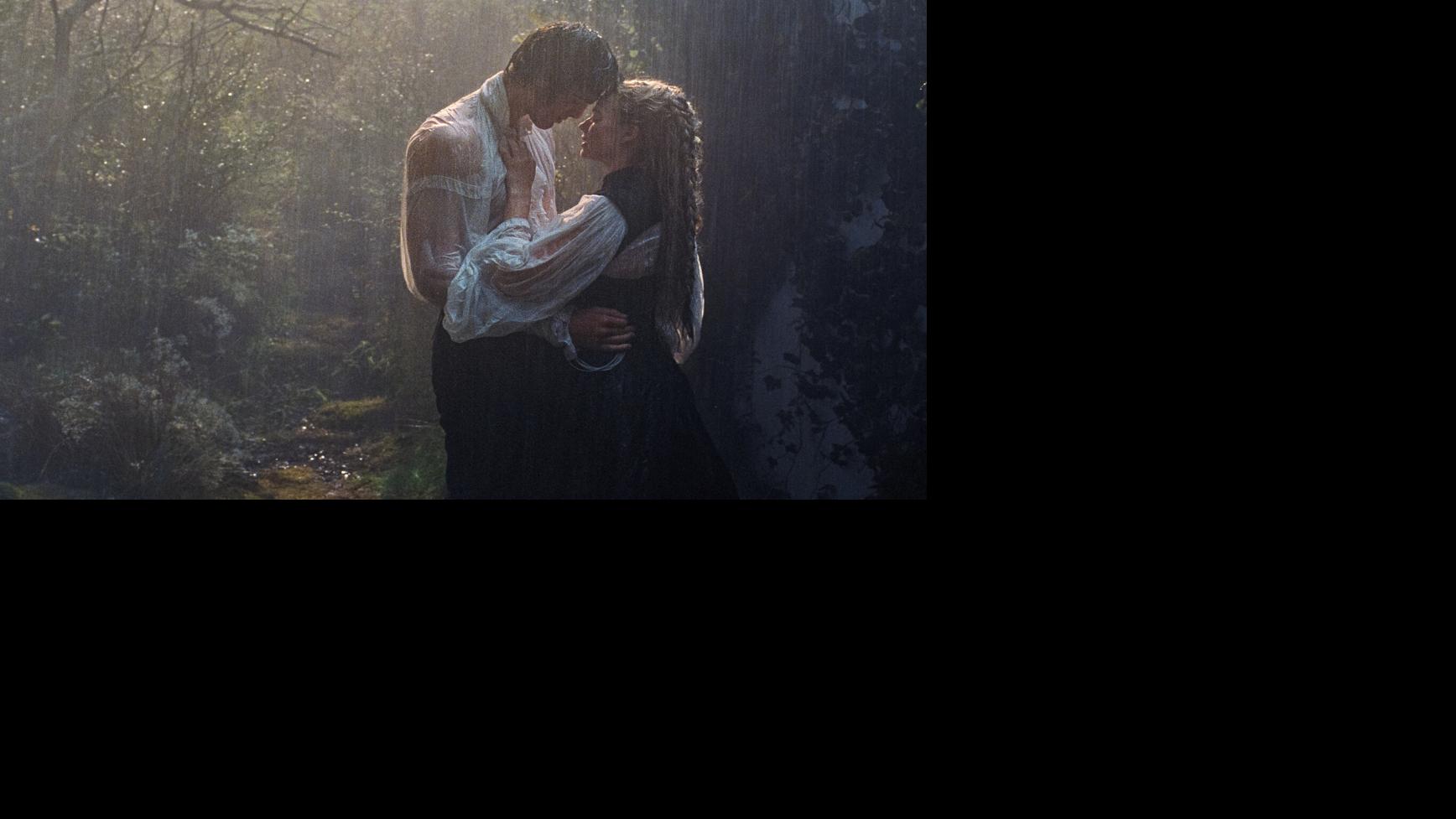 Review: Margot Robbie, Jacob Elordi can’t lift ‘Wuthering Heights’