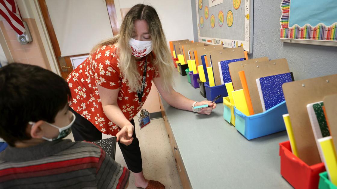 With few mitigation measures, Tucson-area schools seeing ‘uncontrolled spread’ of COVID-19 | Local news With few mitigation measures, Tucson-area schools seeing ‘uncontrolled spread’ of COVID-19 | Local news