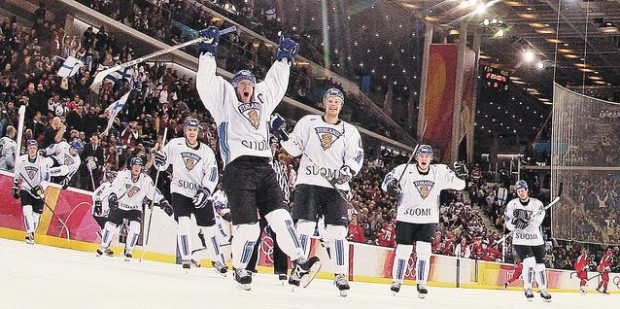 Rivals Finland, Sweden to play for gold  
