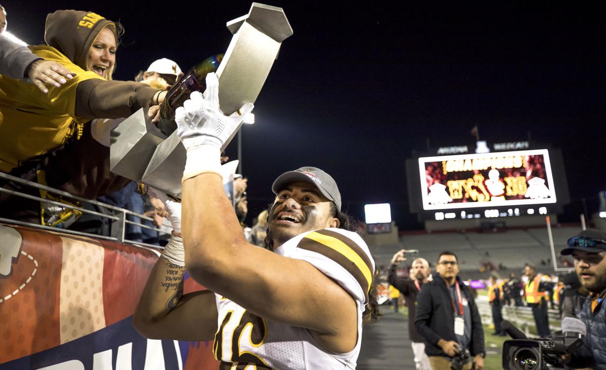 010120-spt-arizona bowl-p11.JPG