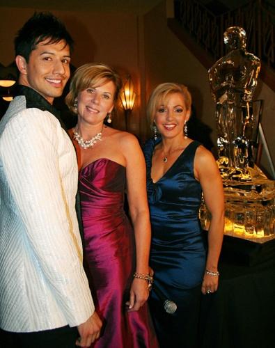 Oscar night of glitz, glam