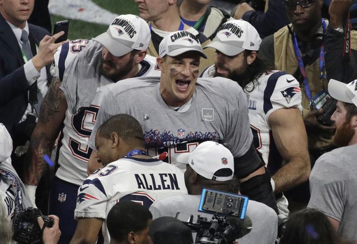 Patriots Rams Super Bowl Football