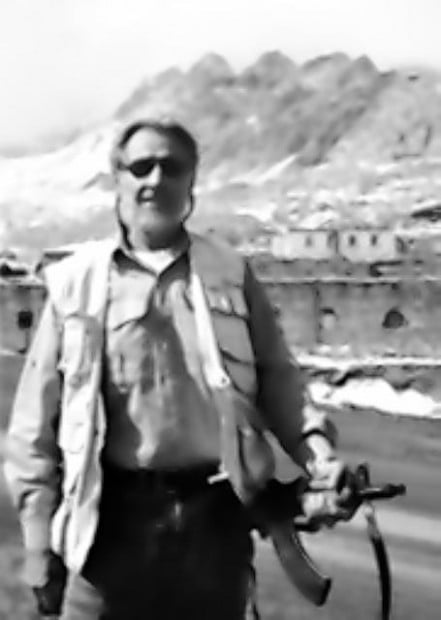 Missouri trucker firing AK-47 says he helped 25 to safety in siege  